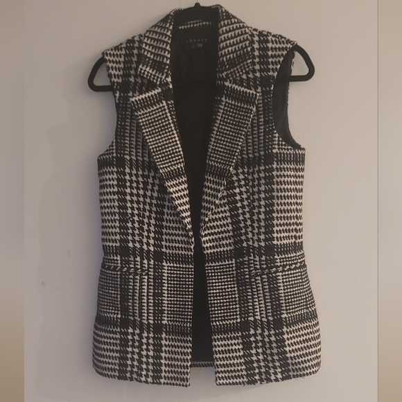 Theory Eldora Glen Houndstooth Plaid Sleeveless Blazer Vest. Sz 2. - Picture 9 of 12